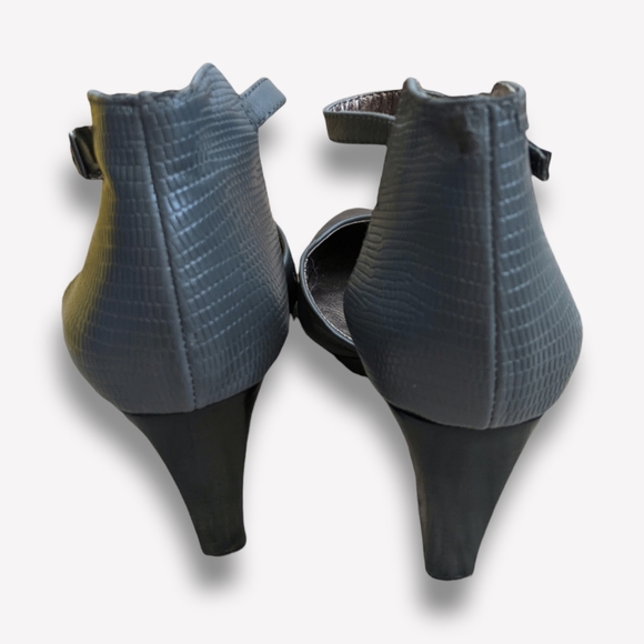 Moda Spana Charcoal Wedge Heels, 6 1/2 M - Picture 10 of 10